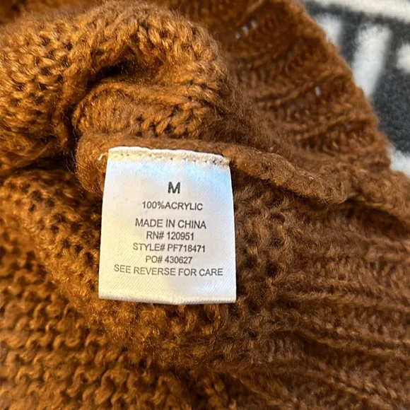 Hippie Rose Sweater Medium - Picture 4 of 5